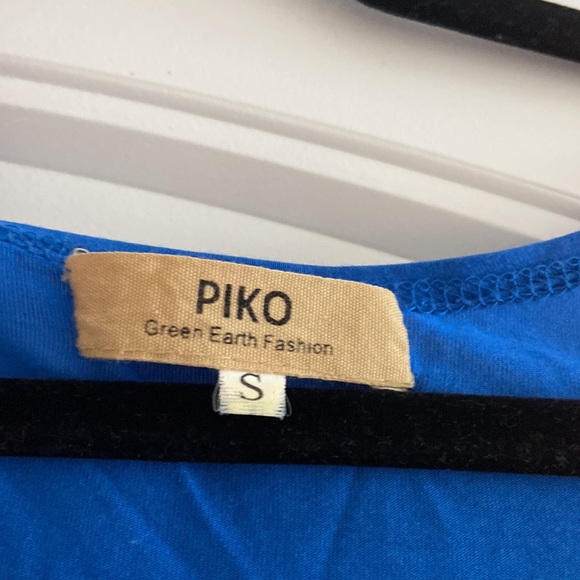 Blue Piko Top Flowy - Picture 2 of 3